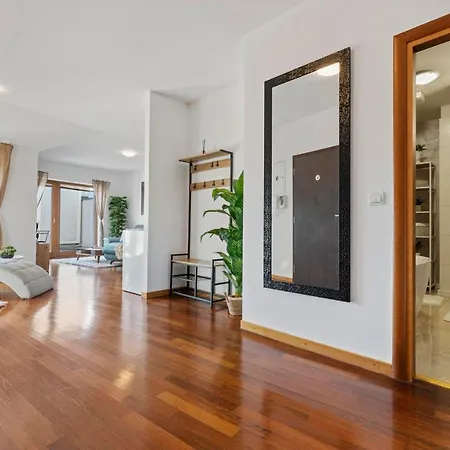 Urban Elegance Retreat *