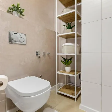 Lägenhet Urban Elegance Retreat Bratislava