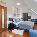 Lejlighed Urban Elegance Retreat