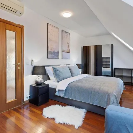 Urban Elegance Retreat *