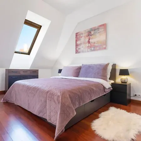 アパート Urban Elegance Retreat ブラチスラヴァ